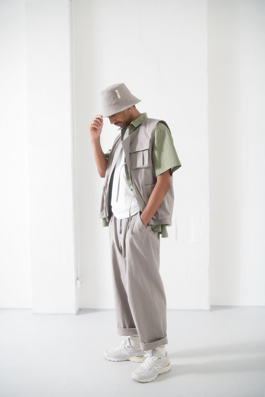 CANVAS PLEATED PANTS