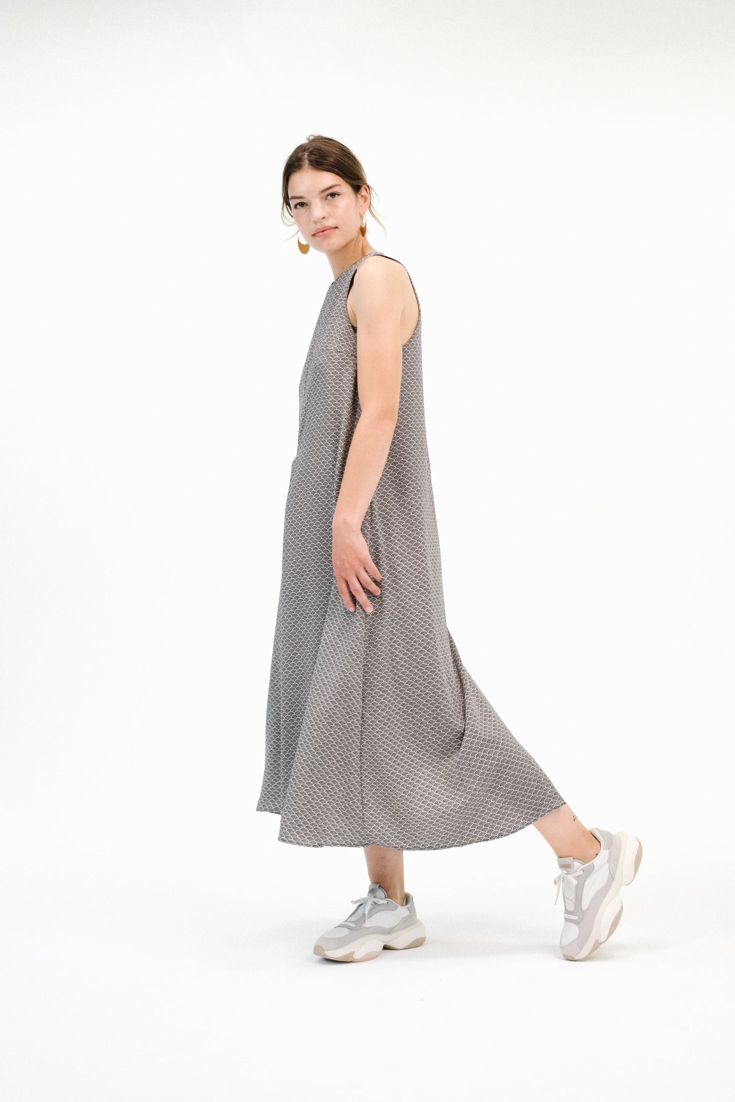 DRESS WITH LARGE PLEAT